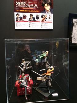 Levi & Mikasa figures by Union Creative