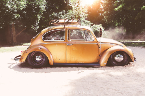 Anthony Dicarlo’s 1965 Volkswagen Beetle via Stance Works.(via Finding the One – Anthony Dicarlo’s 1
