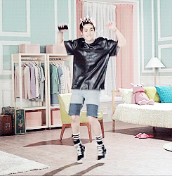 minseoked:  [EXO vs EXO dance battle: Final Winner] Xiumin   My baozi! &hellip;.