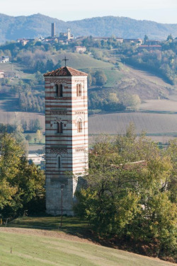 breathtakingdestinations:  Montechiaro d’Asti - Italy (von jacqueline.poggi)