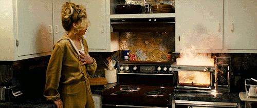 AMERICAN HUSTLE | 2013 | DAVID O. RUSSELL “Don’t put metal in that science oven, Rosalyn. Don&