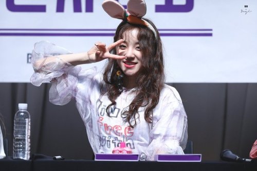 idleinfo:© YUQI 99 ✦ do not edit. — (1, 2)