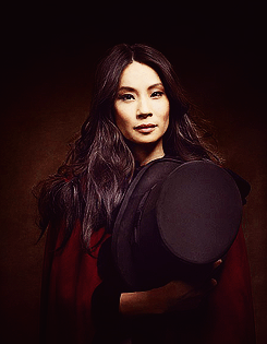 dark-driger:  DO ANY OF YOUR REALIZE WHAT THIS IS, THIS IS LUCY LIU, DRESSED UP AS WATSON, SHE PLAYS A FEMALE JOHN WATSON, BUT SHE IS DRESSED IN A TOP HATTED 1800s JOHN WATSON, WITH A CANE, THAT SHE CAN PROBABLY BEAT YOU INTO SUBMISSION WITH, 