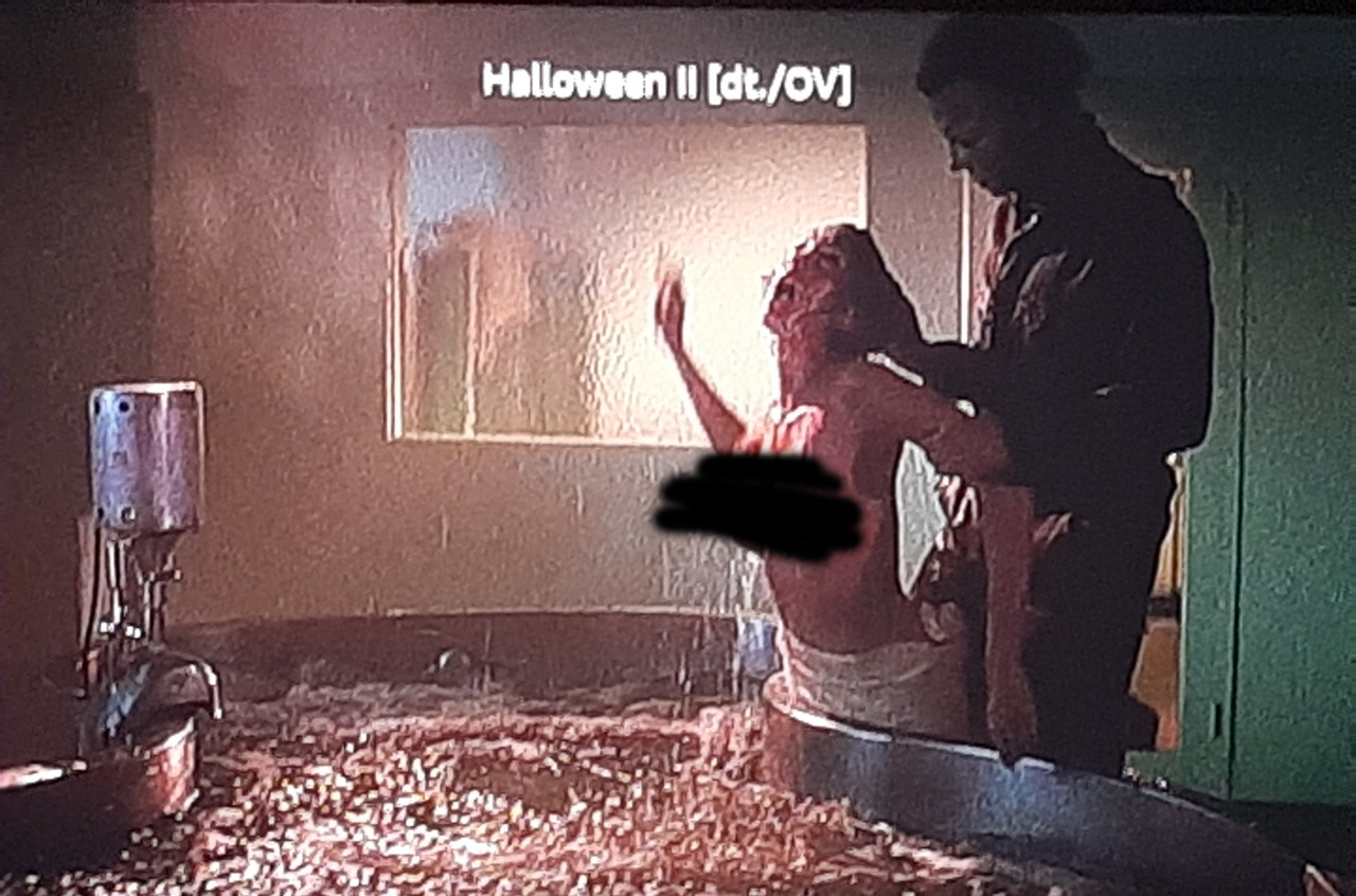 Is there sex scenes in halloween kills