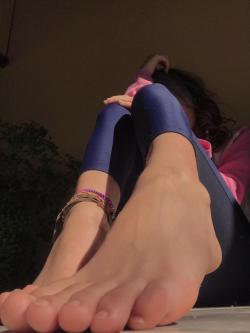 lillygoddess:Who loves the sun 🌞🎶