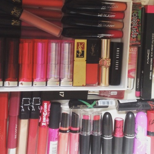 Seeing as I can&rsquo;t walk I&rsquo;ve dedicated today to sorting my makeup storage out&
