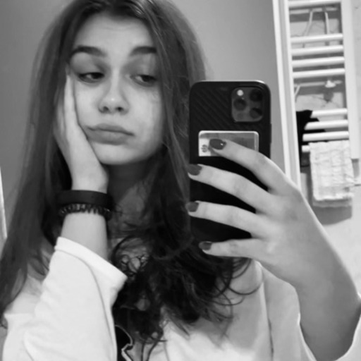Psychic-Ugly-Fat: “A Ty Znowu Siedzisz Sama I Przeglądasz Tumblr Ze Łzami W Oczach,