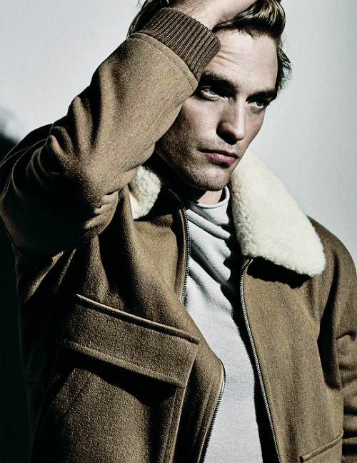 Robert Pattinson photographed by Tom Munro for ELLE France // 2020