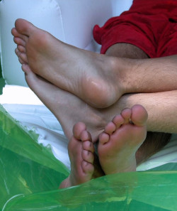 dirtymalefeet:  #malefeet #feet #soles #malesoles