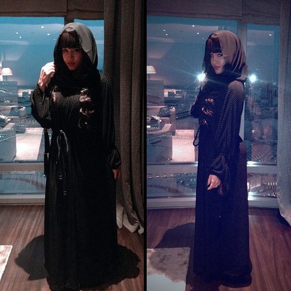 rosaacosta:  Wearing my abaya and hijab So mysterious  the pictures don’t do