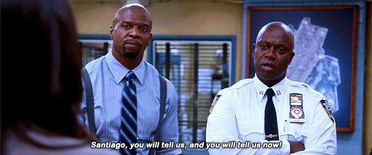 lizzie-mcguire:      In the scene where Captain Holt and the precinct took bets on