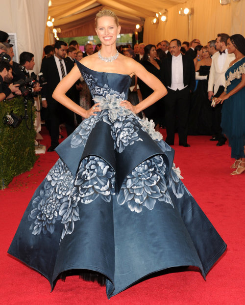 Karolina Kurkova kills it in Marchesa at the Met Gala. W.O.W.