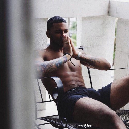 lamarworld1: (PART 2) Prince Michael of Love & Hip Hop Miami booty and bulge