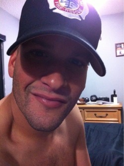 straightboyselfpics:  Mike Mike has a big