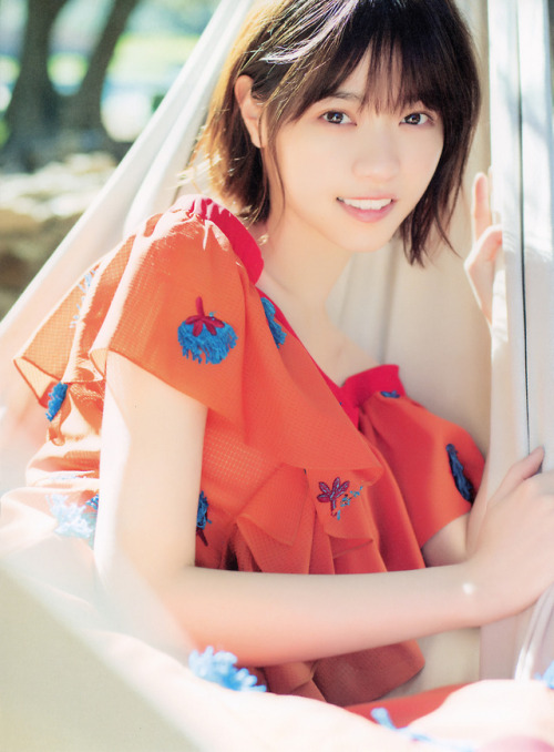 voz46: Nishino Nanase 1st Photobook - Watashi no Koto (わたしのこと)