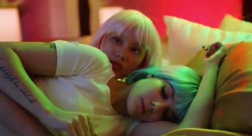 findingtheloveless:  Halsey // Hayley