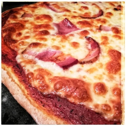 Немного домашней пиццы. #Pizza #foodporn #food #homecooking #cooking # #diy #closeup #details #mobil