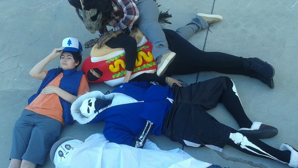 dunesand:  cambriorants:  Fun with @dunesand @irrelevanthiccup @jolyfis @sarspax