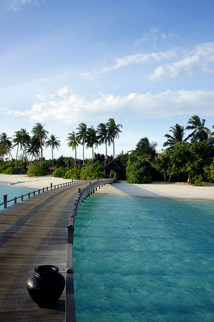 Iru Fushi Resort lagoon on the Noonu Atoll, Maldives (by margory.june).