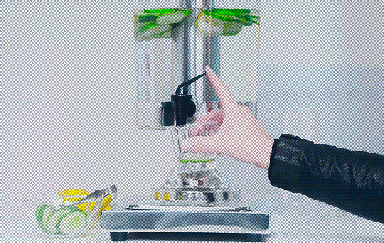 bakasara:  ibelieveinthelittletreetopper:  clusterjam:  weallneedcastiel: Y/N This