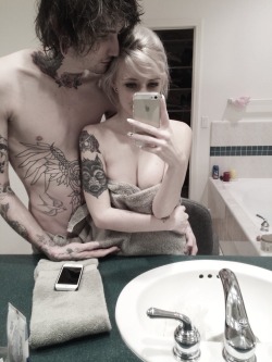 murderousbreakdowns:  Just a couple and their bath. 