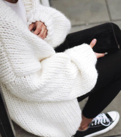 simplhicity: s i m p l h i c i t y // Checking out all new followers xo