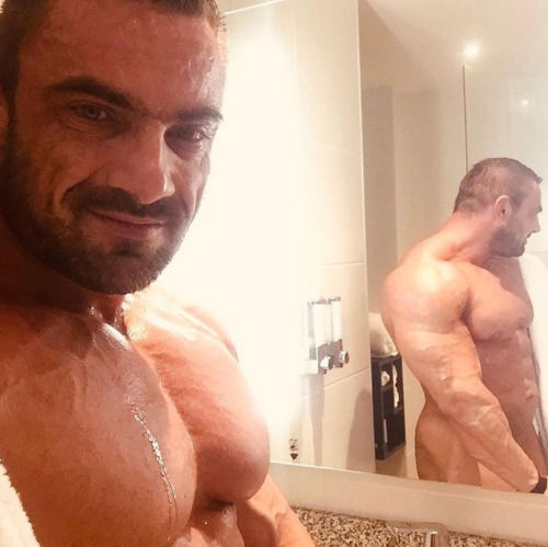 Heres A Tribute To The Many Nude-in-the-bathroom Selfies Of The Amazing Tomas Kaspar. Hes So Incredibly