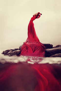 itscolossal:  Dreamlike Conceptual Self-Portraits Fused with Dance by Kylli Sparre