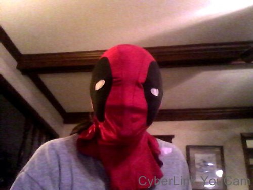 sheenathehyena: My boyfriend bought me a deadpool mask. It looks good on him, but when I wear it&hel