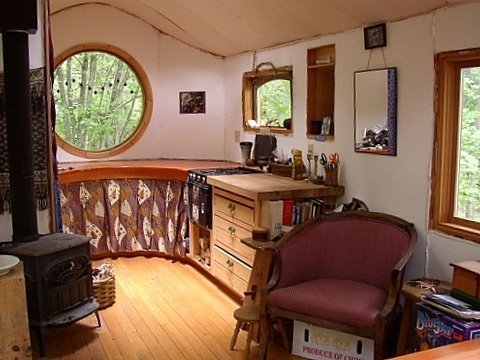 earthsongs:  tinyhousecanada:  The Gypsy Wagon.  Been absolutely obsessed with tiny houses lately. When Jimmy and I both graduate I want to build our own mobile tiny home and go all over the place :)