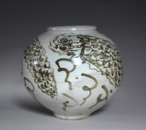 cma-korean-art: Jar with Dragon and Clouds Design, 1600s-1700s, Cleveland Museum of Art: Korean ArtT