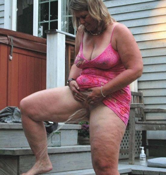 grannywelove:  Grannies we loveâ€¦   Love watching an older woman piss&hellip;Find