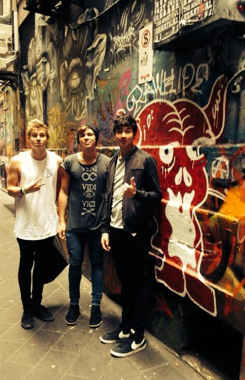 5secsofpunks:  I fucking love this 