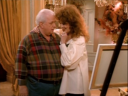 Evening Shade (TV Series) - S4/E16 ’Paint the Town Nude’ (1994) Charles Durning as Dr. 