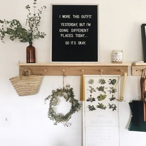 artmania-feed: Quirky &amp; Relatable Letter Boards to Brighten Your Room Married couple Johnny