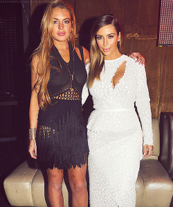 lordsaylohan:  Lindsay parties with Kim Kardashian at LIV nightclub at the Fontainebleau Hotel, Dec. 4 
