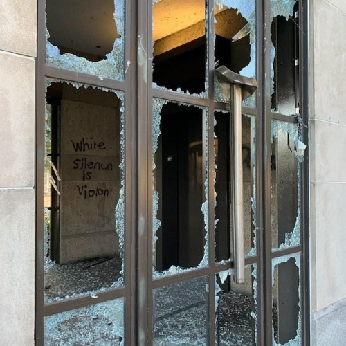 Graffiti on the Nashville City Hall following a BLM protest in June 2020