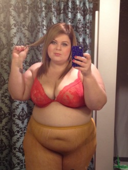 bbwsarebeautifull:  More hot live girls: http://bit.ly/1gjef7y