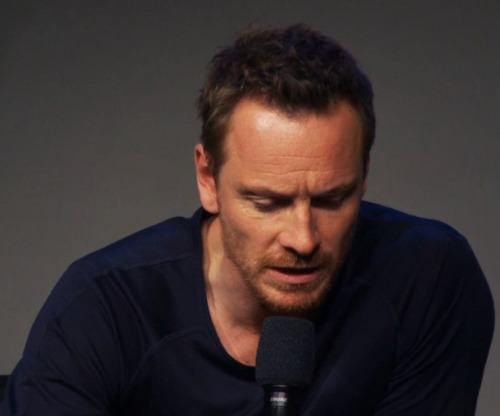 browngirlslovefassy:  Michael Fassbender At The AppleStore Soho’s ‘Meet The Actors’ Event 8.7.14 Here are some more screen caps I made & edited of Sassy Fass at this event. 