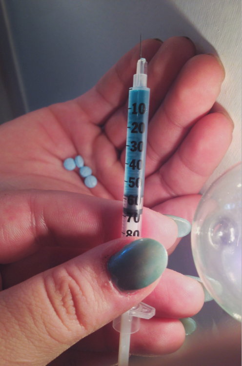 junkiexprincess: 60mg Roxy shot