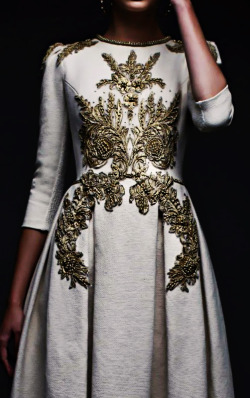 fuckyeahfashioncouture:  Chana Marelus Fall-Winter 2015 