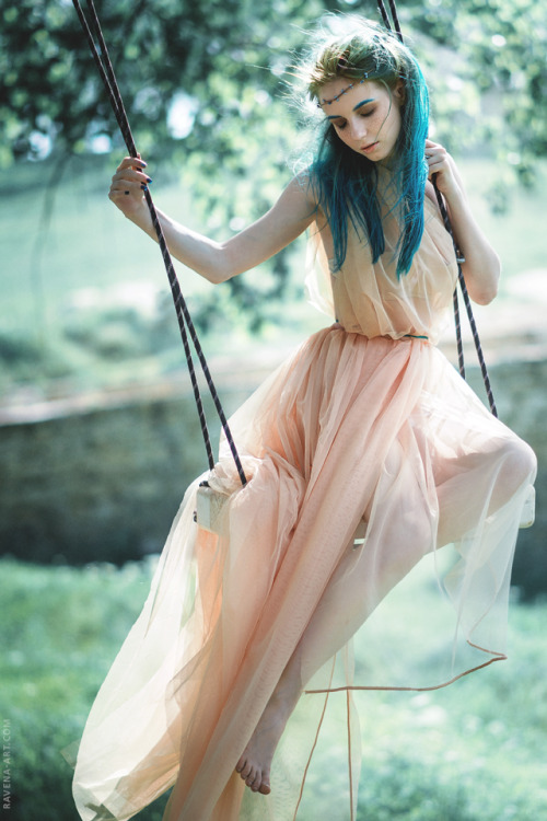 honeydew-bruises:  Willow by RavenaJuly 