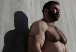 bear-tum:  3311   Needs worshipping big time - hairy, sexy, muscular - perfection.  WOOF