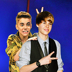 feyminism-blog:  CELEBRITIES POSING WITH THE OLD VERSIONS OF THEMSELVES 