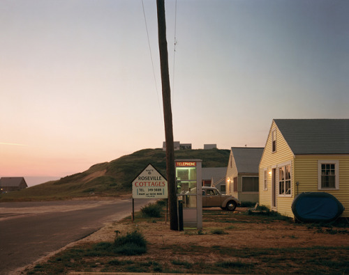 la-beaute–de-pandore: Joel Meyerowitz, Roseville Cottages, Truro, MA, 1976 from Joel Meyerowit