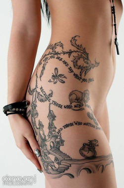Dr Suess Approves #Hotchickswithtattoos