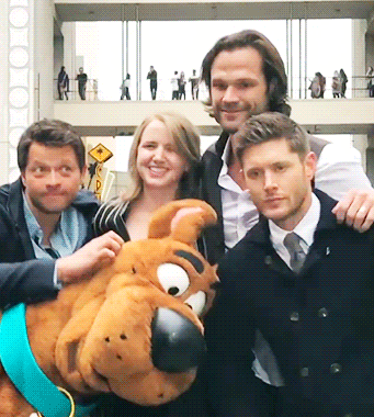 castiels-tight-grip:  The boys with Scooby at Paleyfest (x) 