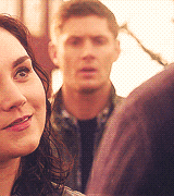 ssjdebusk:  The difference between platonic and romantic relationships Bonus:  (gifs not mine) 