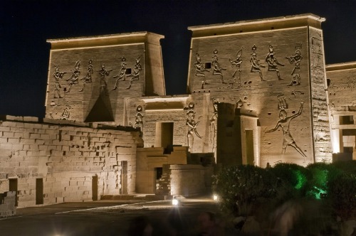 arjuna-vallabha:Isis temple at Philae, one of the last strongholds of the egyptian religion survived