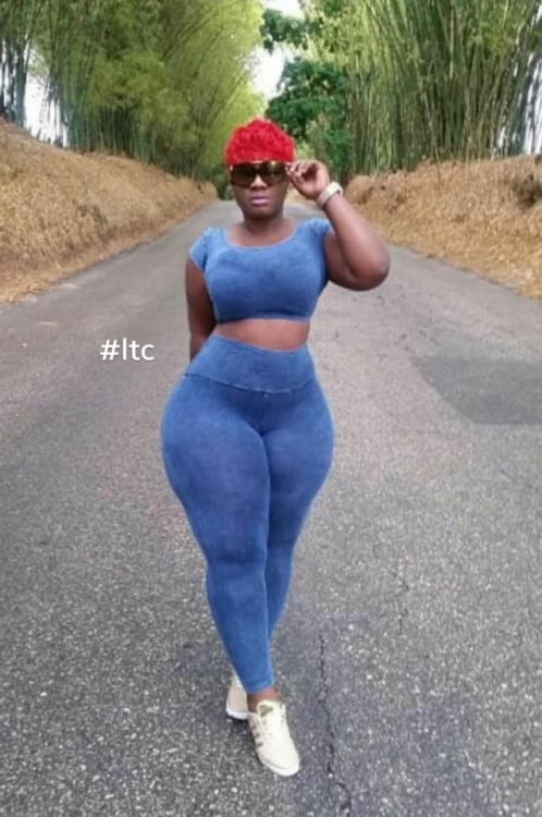 addicted2curvez: #lovethemcurves #Curvz_Nation